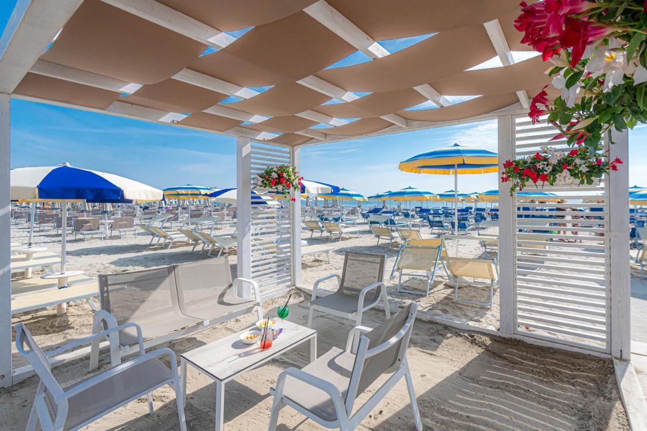 Hotel Adria Милано Мартима Екстериор снимка