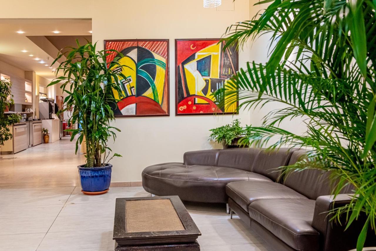 Hotel Adria Милано Мартима Екстериор снимка